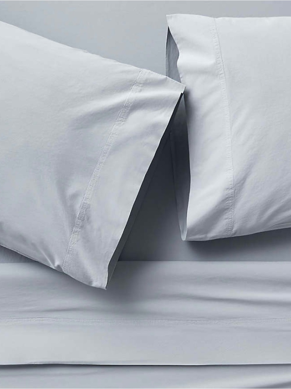 Crate&Barrel Washed Organic Cotton Mist
Blue Queen Bed Sheet Set